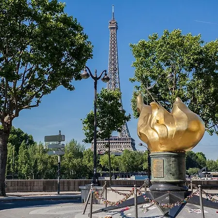 Avenue George V Ii Paris